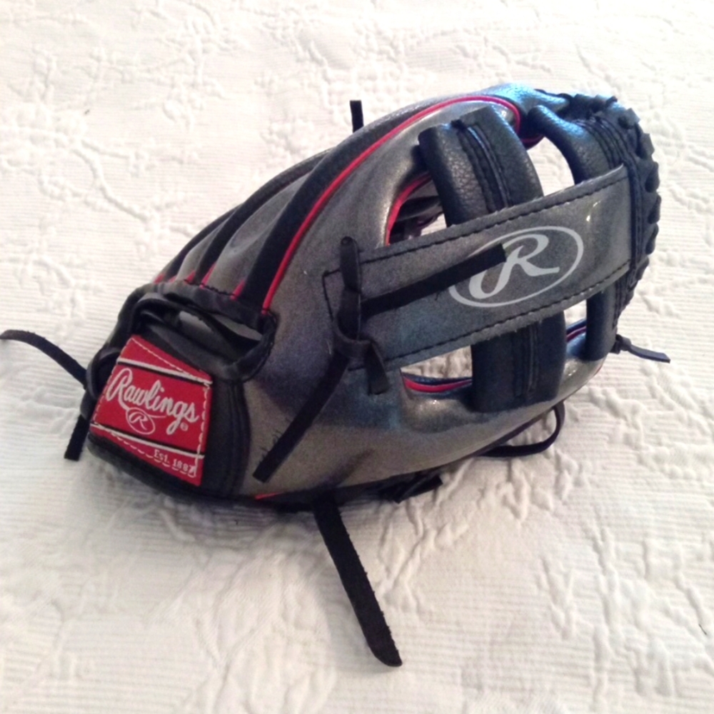 Rawlings Vintage Black Baseball Glove "Alex Rodriquez" Autograph Model